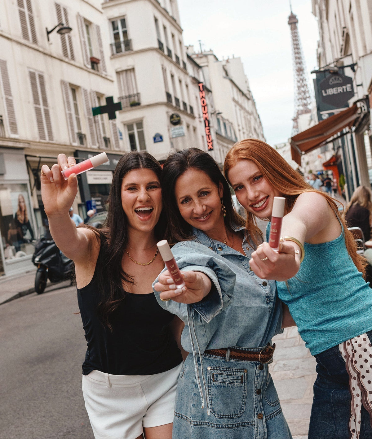 Bloom in Paris with Natalie, Chloe and Amber