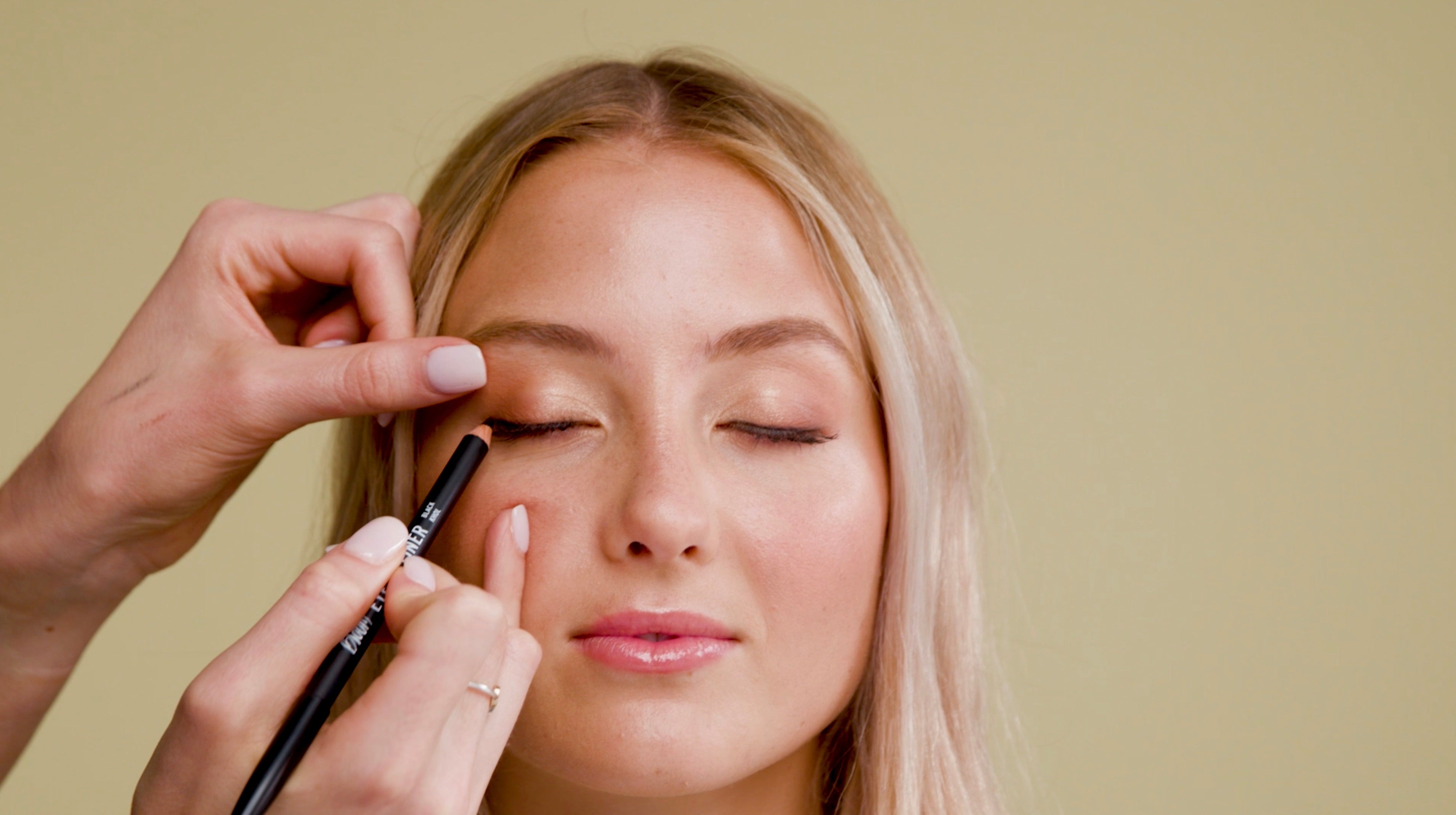 Eye Definer - bloomcosmetics.com